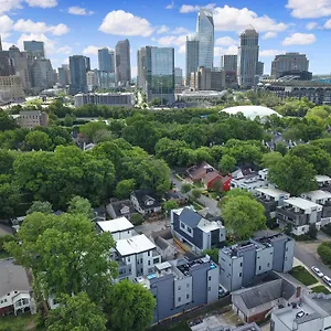 Holiday home 906 Westbrook B Views Rooftop Hot Tub And Short Walk To Stadium, Charlotte